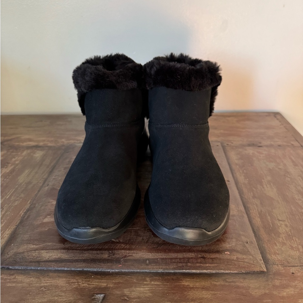 Skechers On The Go Joy black suede faux fur slip in ankle boots women’s 7.5 - Picture 2 of 7